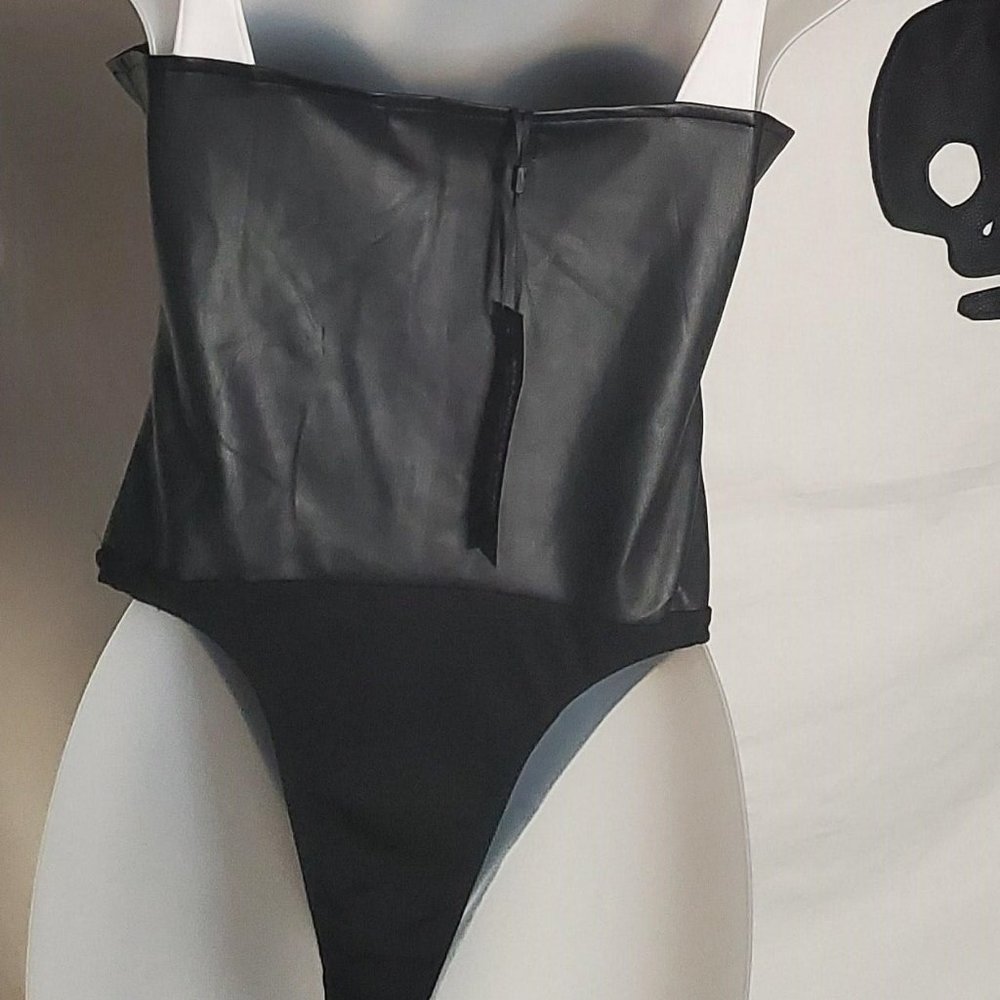 MANIERE DE VOIR Black Vegan Leather Bodysuit US 10 NWT - Picture 12 of 12